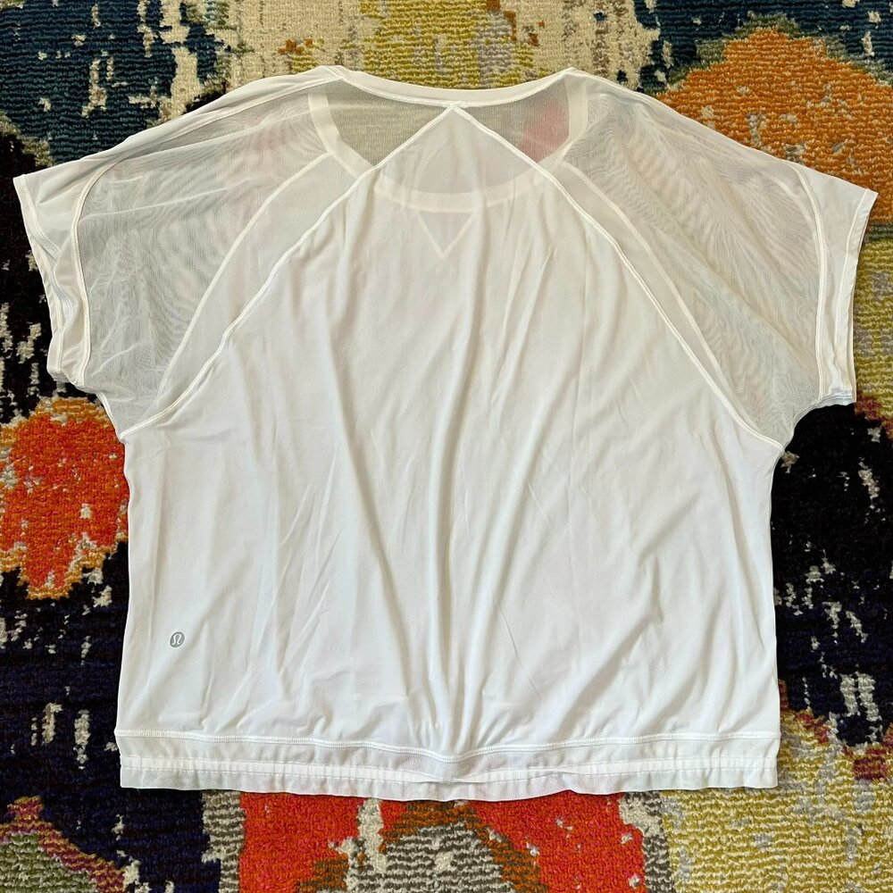 Lululemon Final Count Tee, White, Size 4(?) With … - image 7